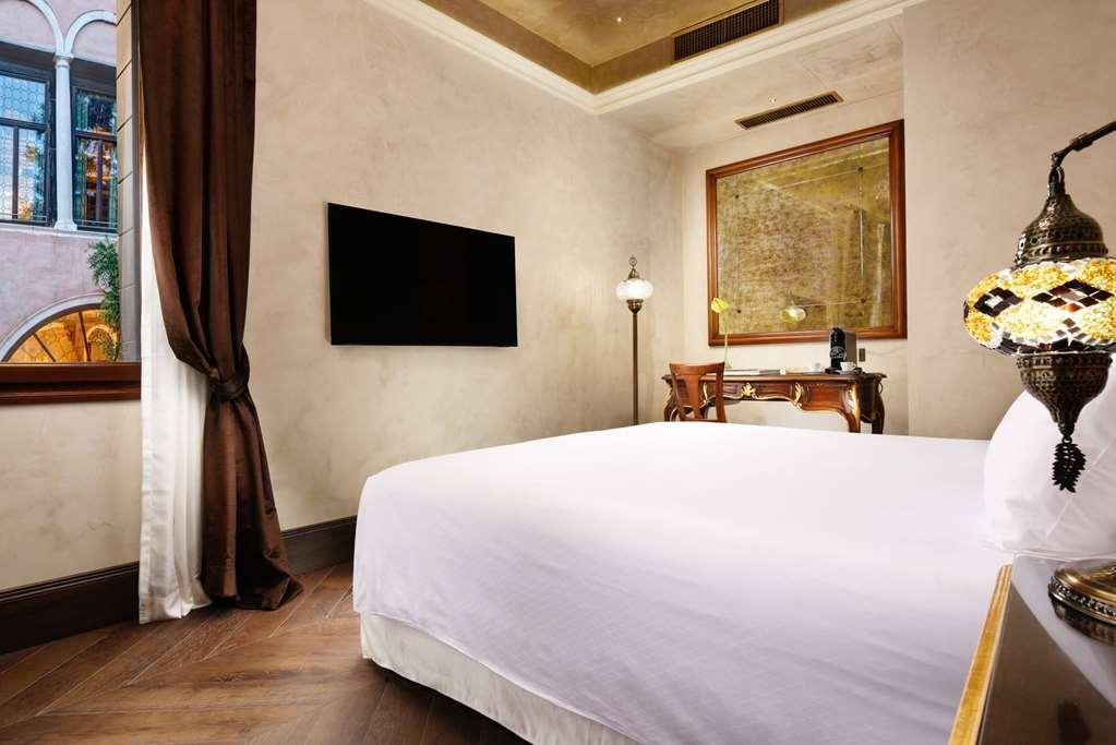 Hotel Theodora Empress Venecia