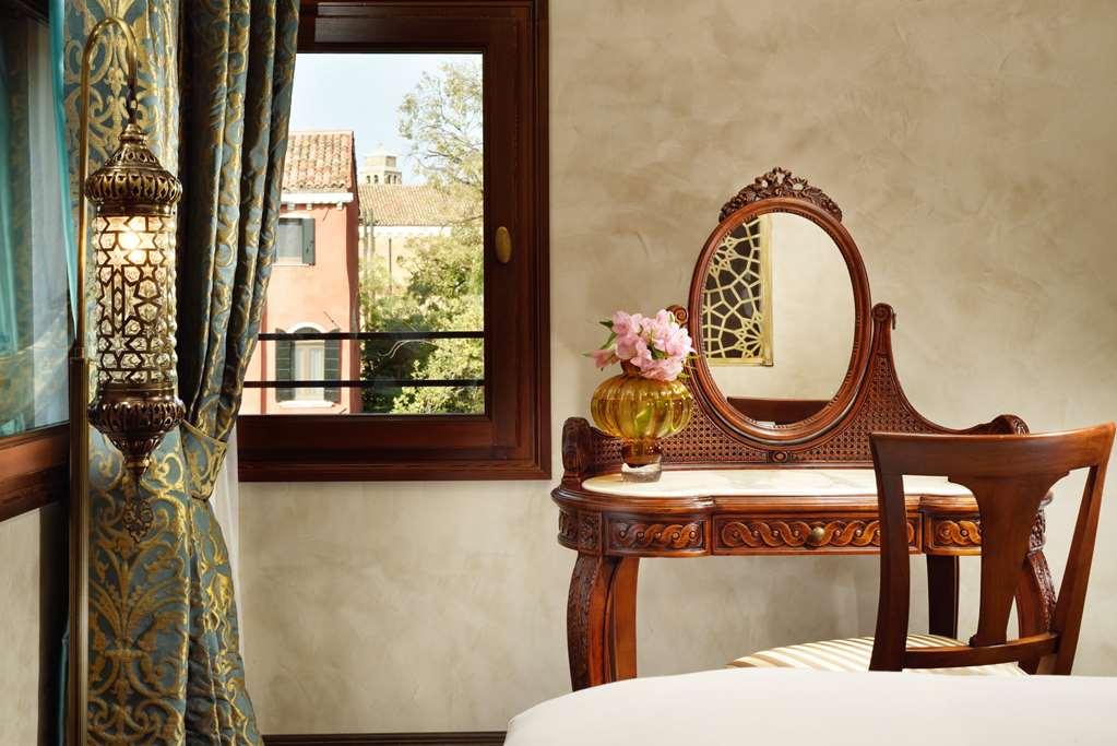 Hotel Theodora Empress Venecia